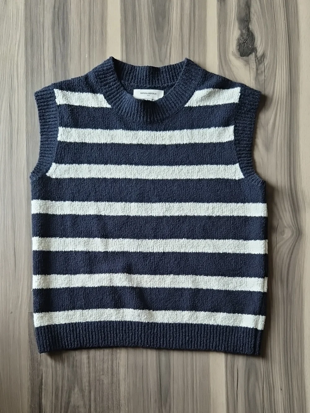 Banana Republic Navy and White Striped Crewneck Sweater Vest Top Small